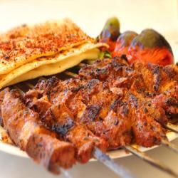 BEYLİKDÜZÜNDE KEBAP SALONU PAKET SERVİS